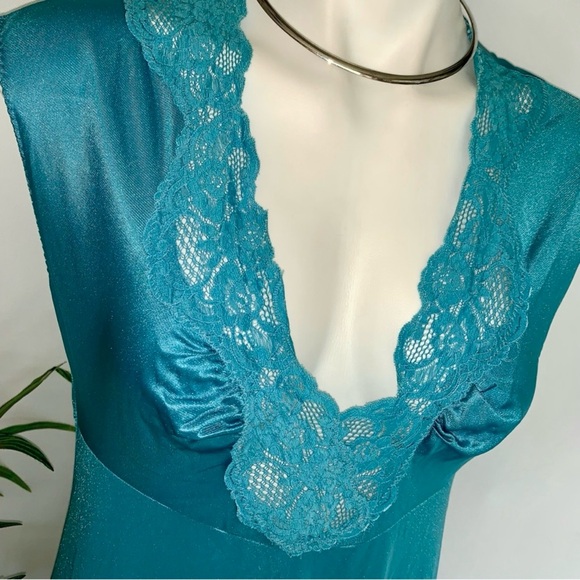 v i n t a g e :: Teal Full Sweep Lace Slip Dress Nightgown Satin Nylon ILGWU - Picture 11 of 11